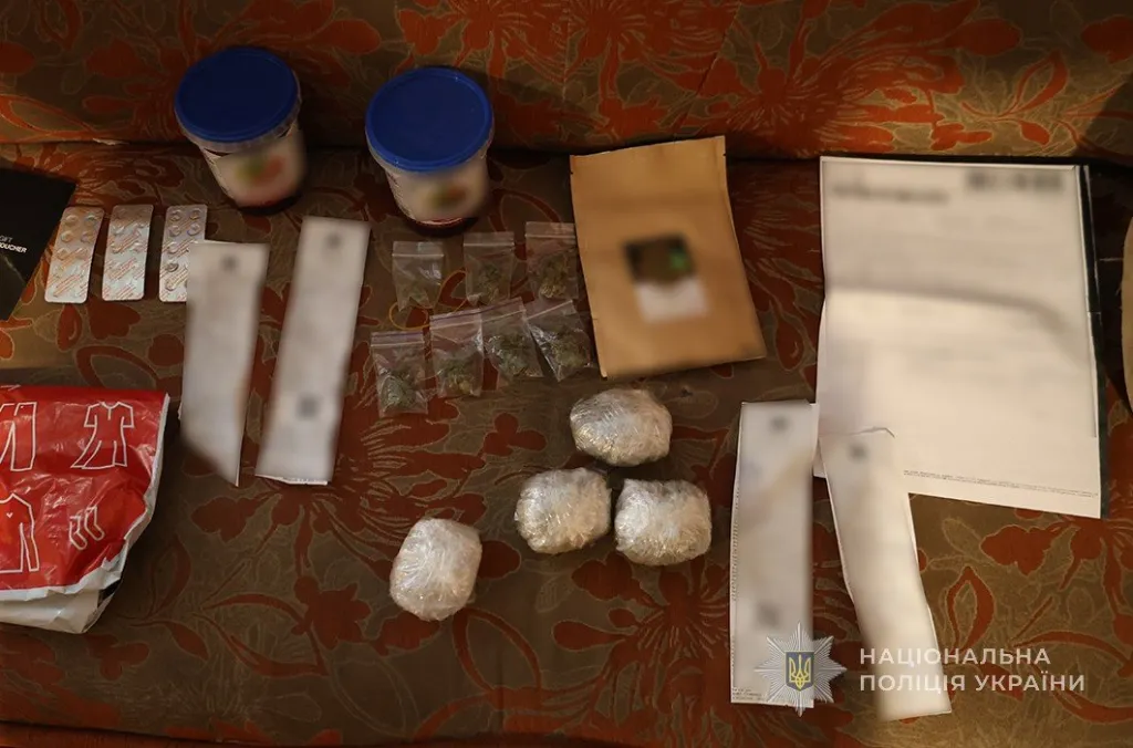 У Запоріжжі викрили угруповання, яке вирощувало та збувало канабіс