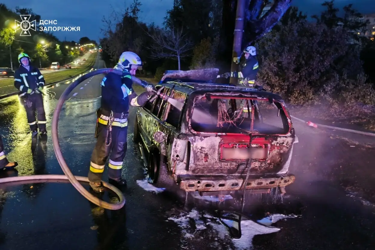 У Запоріжжі за один вечір згоріли три легкові автомобілі