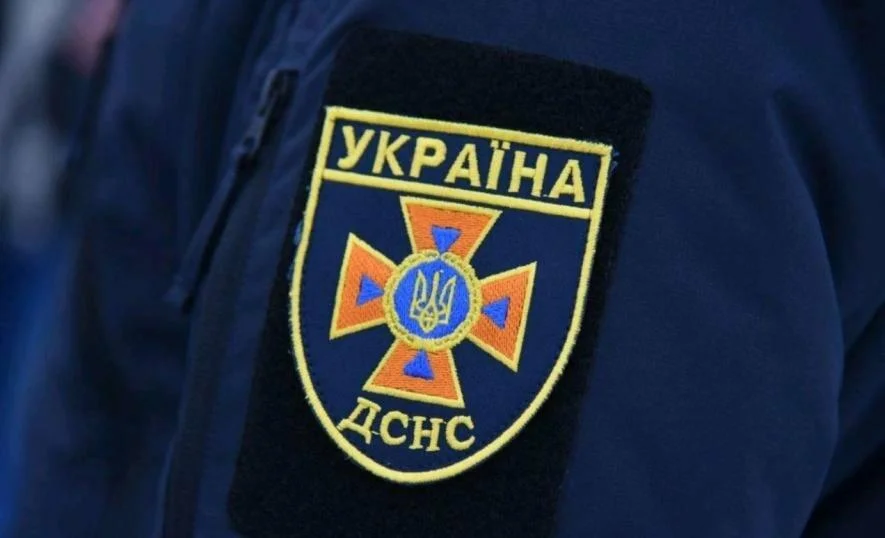 На Запоріжжі внаслідок обстрілу зайнялася будівля колишнього підприємства