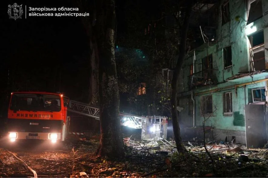 У Запоріжжі внаслідок нічної атаки дронів поранено одну людину