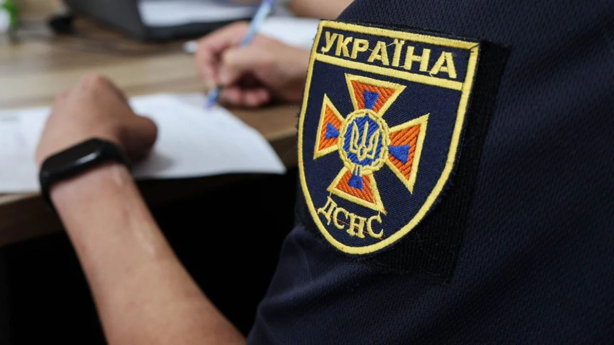 У Запорізькому районі загорівся закинутий дачний будинок: рятувальники ліквідували пожежу