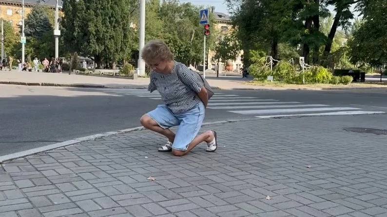 «Покладіть руку до серця»: як запоріжцям виявляти пошану під час хвилини мовчання та церемонії «На щиті»