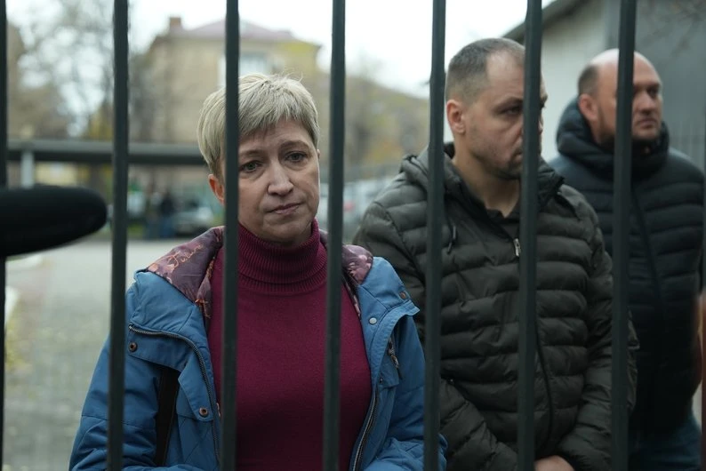 У Запоріжжі жителі прийшли до «Запоріжжяобленерго», вимагаючи дотримання графіків вимкнення світла