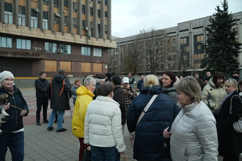 Запоріжці, незгодні з тривалими відключеннями світла, обговорили проблему з “Запоріжжяобленерго” та “Укренерго”