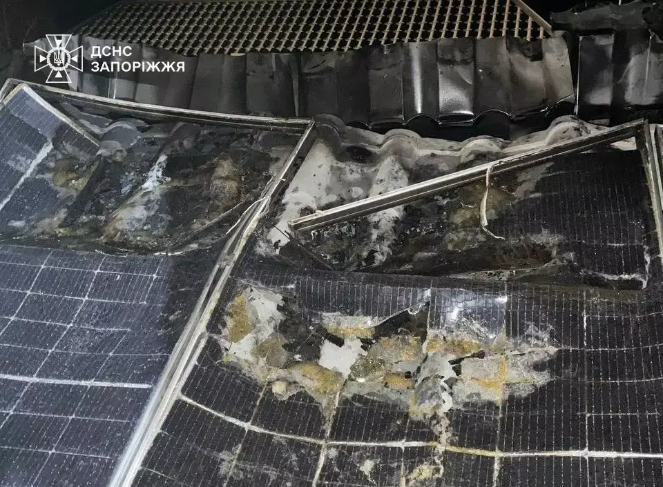 У Запоріжжі вночі сталася пожежа в будинку з установленими сонячними панелями