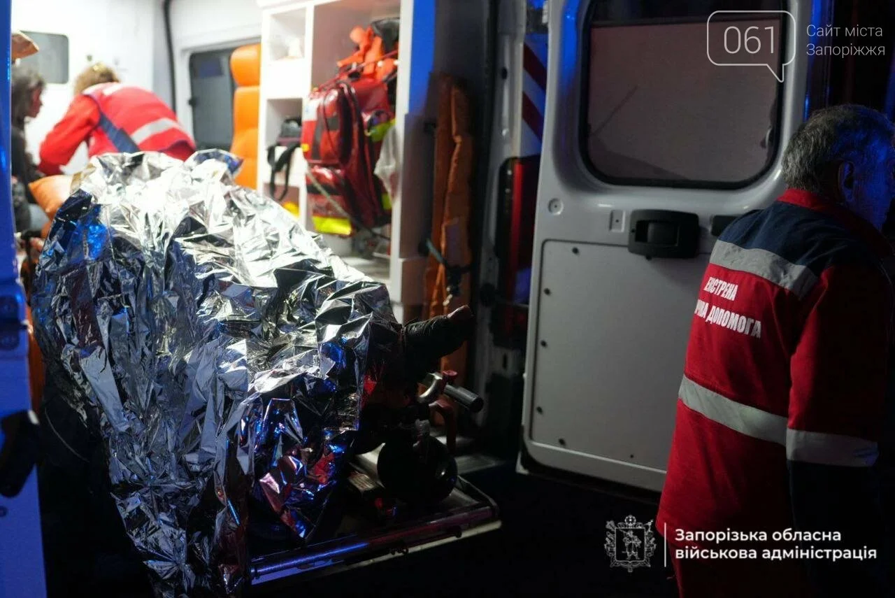 У Запоріжжі оприлюднили фото наслідків удару по житловому кварталу