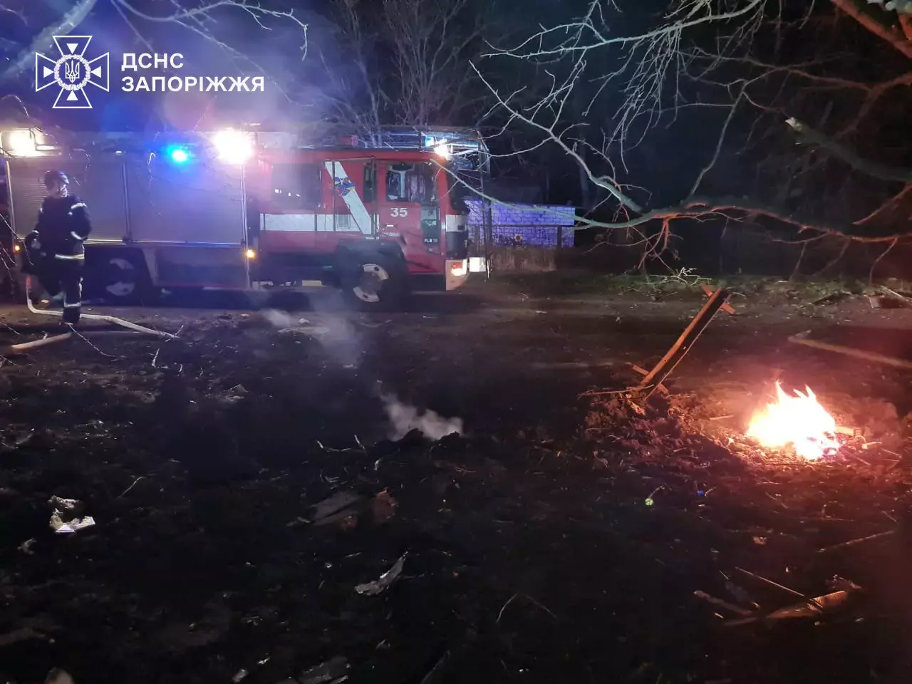 У Новомиколаївці після обстрілу зайнявся житловий будинок