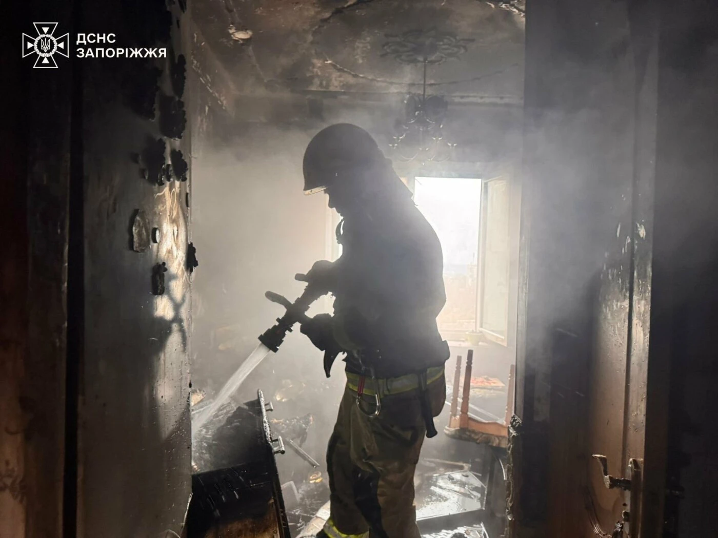Два виклики за день: у Запоріжжі рятувальники ліквідували пожежі в житлових будинках