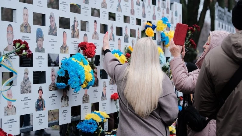 Запорізька Алея пам’яті поповнилася портретами: додали чотири стенди з фото полеглих захисників