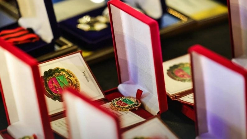 Запоріжжя відзначило День ЗСУ: нагороди для захисників і родин полеглих Героїв