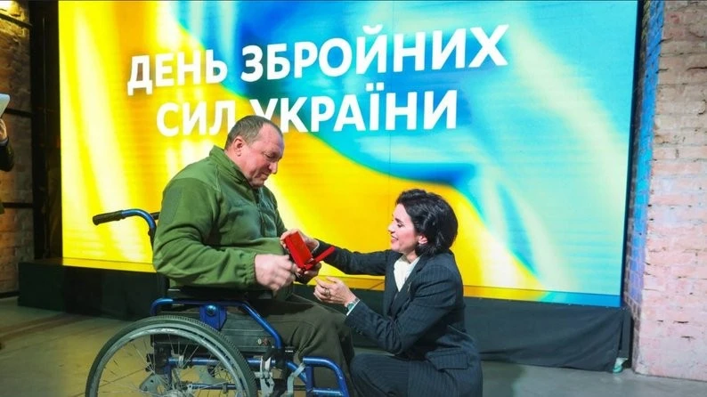 Запоріжжя відзначило День ЗСУ: нагороди для захисників і родин полеглих Героїв