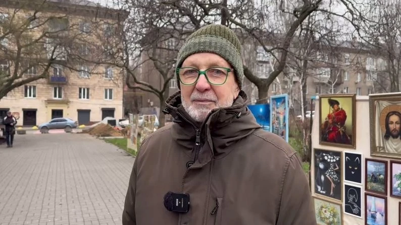 Туалет замість картин: запорізькі художники вимагають пояснень через будівництво на майдані Митців