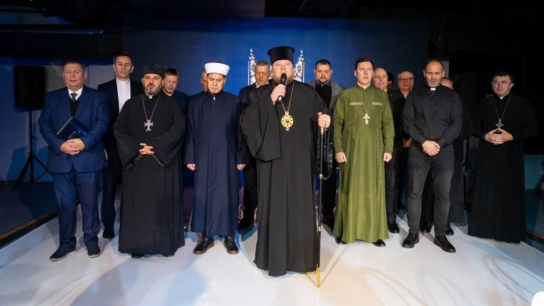 Спільна молитва перед Різдвом: у Запоріжжі зібрали духовенство, владу і військових