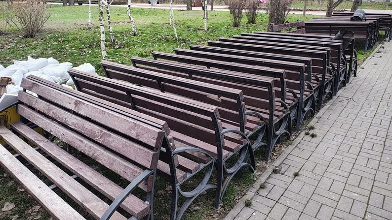 Сквер Митців із новою вбиральнею: у Запоріжжі завершили монтаж туалету на площі художників