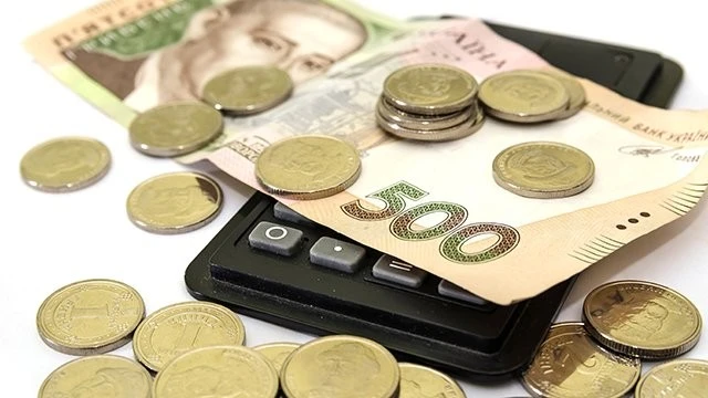 Нічна крадіжка у Запоріжжі: з авто військового винесли обладнання та колеса