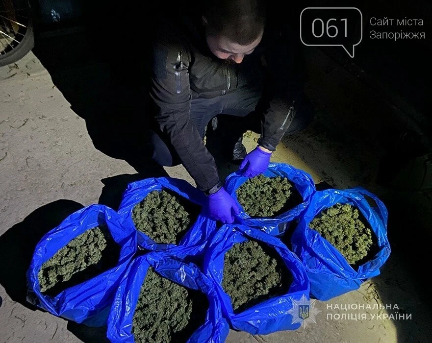 Під вивіскою вейп-шопів: поліція викрила масштабний наркобізнес у 11 областях України