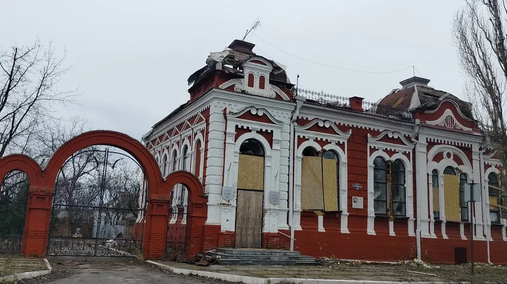 Фіктивні довідки за тисячі доларів: у Запоріжжі затримали адвоката на гарячому