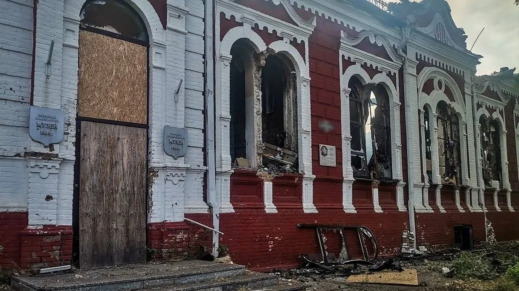 Фіктивні довідки за тисячі доларів: у Запоріжжі затримали адвоката на гарячому