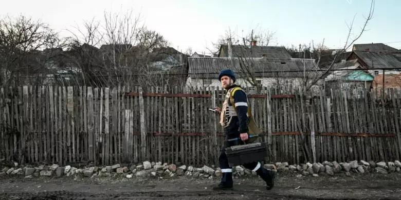 У Запоріжжі фіксують нові руйнування після авіаудару – комунальні служби ліквідовують наслідки