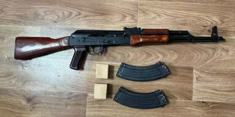 У Запоріжжі затримали рецидивіста під час продажу вогнепальної зброї