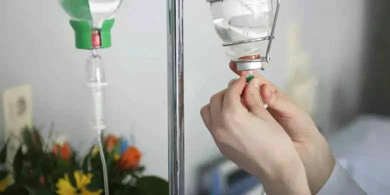Небезпечна вечеря: у Запоріжжі зафіксували випадок ботулізму через копчену рибу