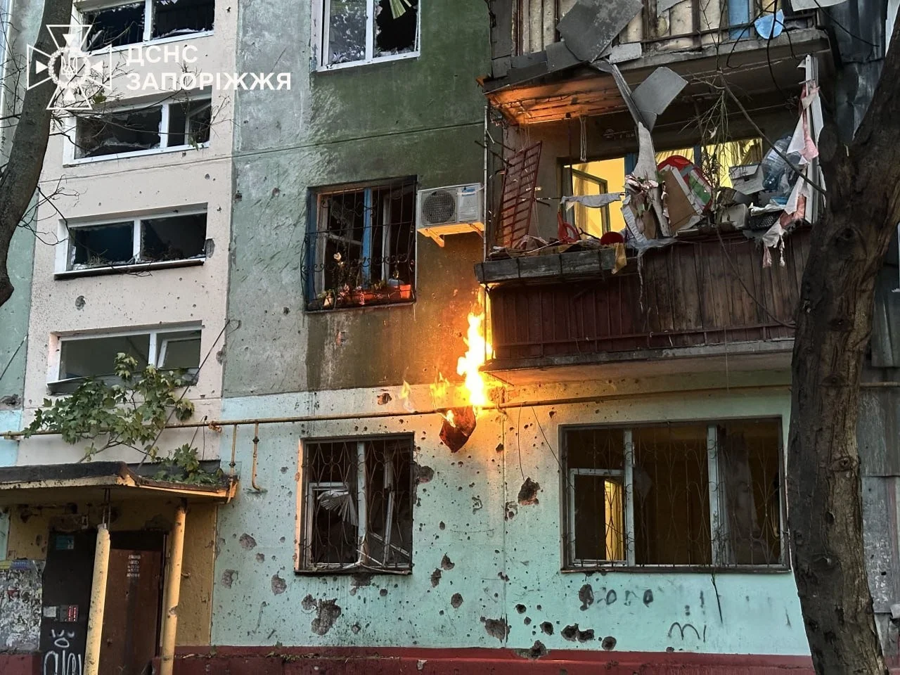 Ранковий удар по Запоріжжю: троє поранених та десятки пошкоджених осель