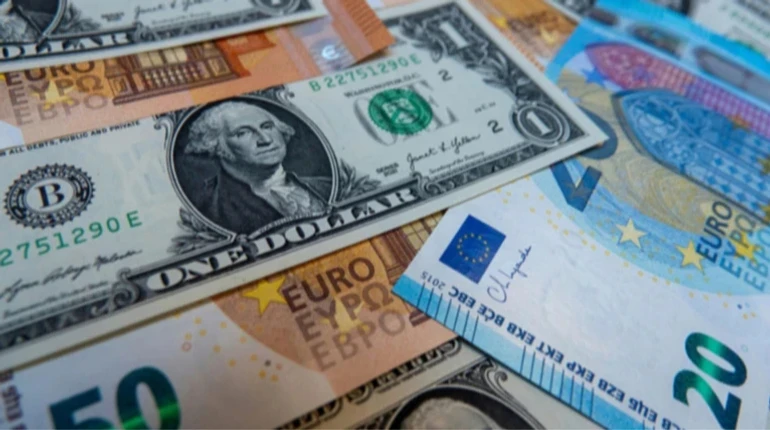 Міжбанківські інтервенції: НБУ знову нарощує чистий продаж американської валюти