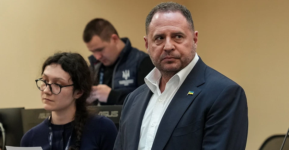 Справа колишнього голови ОП: суд залишив електронний браслет на Андрію Єрмаку