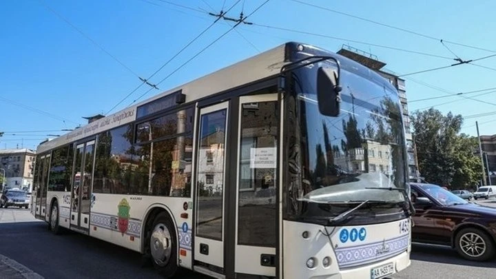 Запорізькі школярі отримали цілорічну пільгу на проїзд у муніципальному транспорті