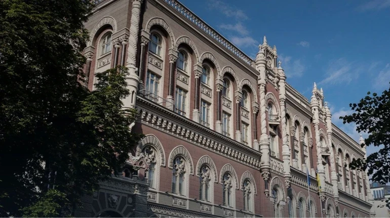 Фінансовий прецедент: Національний банк уперше від початку року придбав валюту
