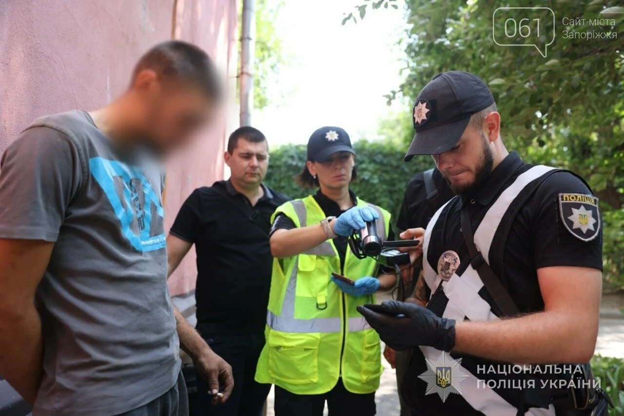 Російські куратори змусили запоріжців палити держустанови під виглядом «спецоперацій» СБУ